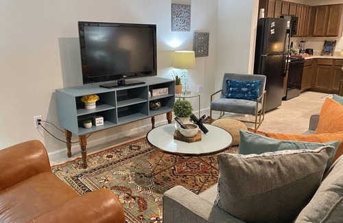 Durham Casa | New Townhome beautiful & cozy 3br