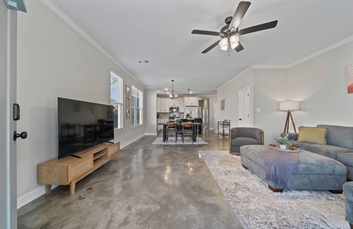 Crosstown Casa | NEW Townhome - Gated Parking, DT/Midtown Close