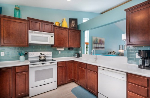 Kalispell Casa | New! Townhome on the golf course with fairway views
