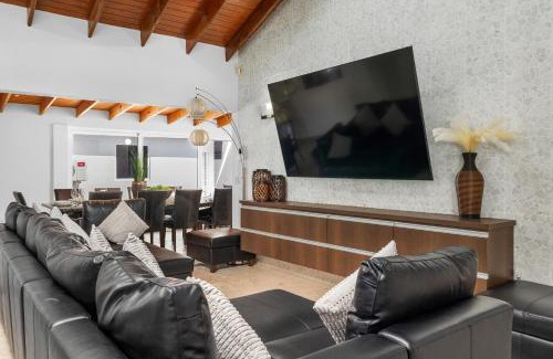 Opal Villa | NEW Tropical Indulgence Sotto del Sol 7BR by Bocobay