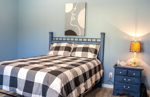 Leesburg Condominio | NEW! UNIQUE! BE AMONG THE FIRST on LAKE TIPPECANOE.