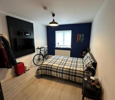 Dublin Casa | New Unique room beside Tramline