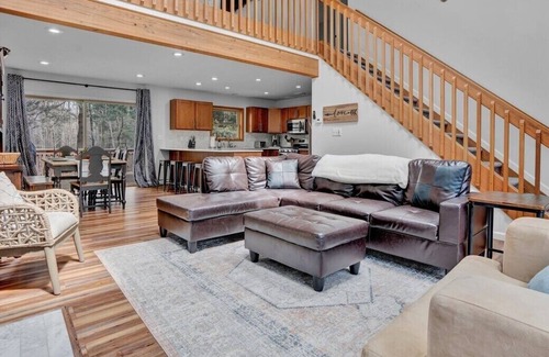 Gouldsboro Casa | NEW!! Updated 5 bedroom house. Loft game room, fire pit and massive deck!