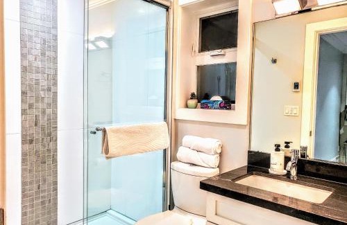 Riley Park Casa | New Urban Modern Main Street House