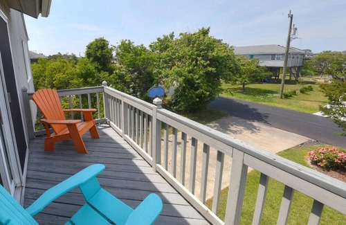 Sandbridge Apartamento | New! VA Beach, 5bd/3Bth, Pool/Beach/Kayak