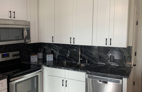 Murrells Inlet Condominio | NEW! Vacation Rental Beachfront Condo Fully Renovated 2BR 2BA - Pool Access