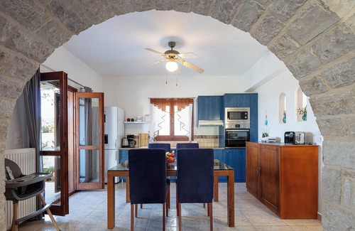 Agia Triada Villa | [NEW] Villa Delfi /w private pool, at a serene village