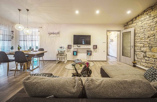 Orihi Villa | Nueva Villa G con piscina