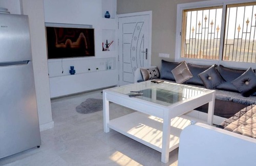Al Bahraoyine Casa | New Villa - Large Private Swimming Pool - 6 Bedrooms, full mountain view.