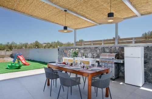 Rethymno Villa | New Villa Luna with Private Pool, Ping Pong and BBQ 1km from the beach