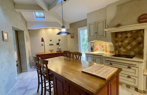 Cornillon-Confoux Casa | New " Villa Nova "