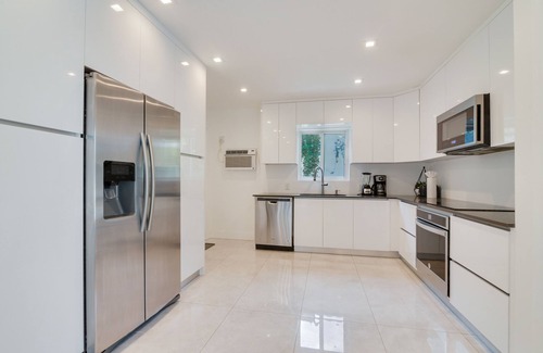 Ojus Casa | NEW VILLA WITH POOL AND GARDEN BY AVENTURA MALL