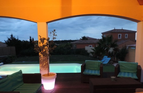 Florensac Villa | villa nueva con piscina