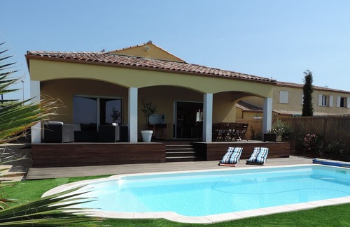 Florensac Villa | villa nueva con piscina