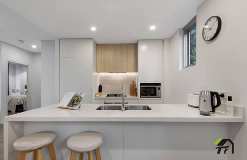 Wolli Creek Apartamento | New Vivid 2 bedrooms Apts in Heart of Wolli Creek