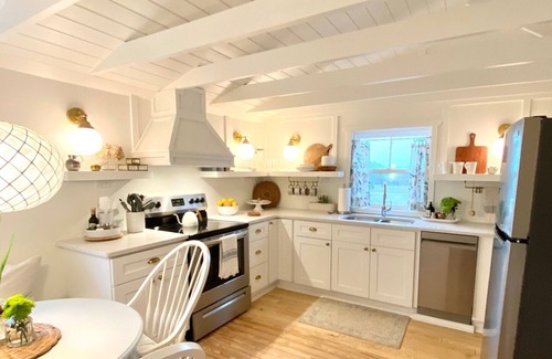 Surf City Cabaña | New VRBO listing - Amazing Two Bedroom Topsail Island Cottage ~ Walk Everywhere!