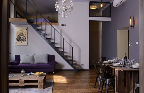 Erzsebetvaros Casa | New - Walnuttree Double 12 Person Apartment Central in Budapest - Hungary