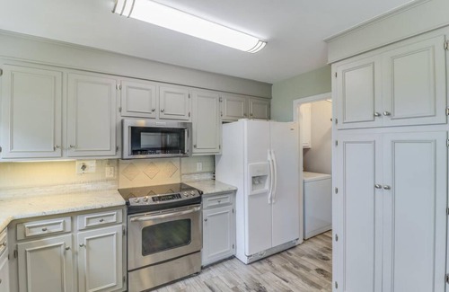 Charleston Casa | NEW Waterfront Charleston Home! 10 mins from the Beach & Downtown!