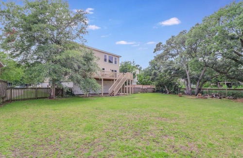 Charleston Casa | NEW Waterfront Charleston Home! 10 mins from the Beach & Downtown!