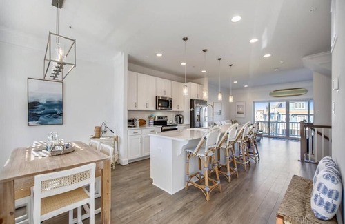Fenwick Island Casa | New Waterfront Fenwick Home/Shared Pool/Water Access/Walk to beach/restaurants