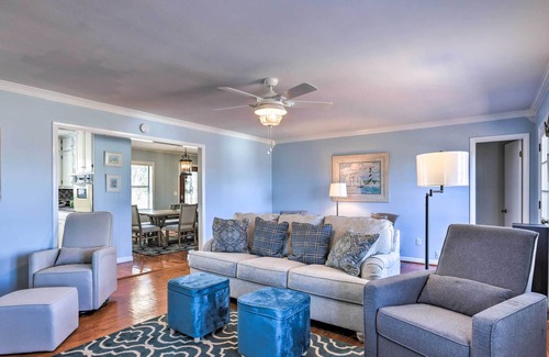 Wilsonville Casa | NEW! Waterfront Family Retreat w/ Dock & Game Room