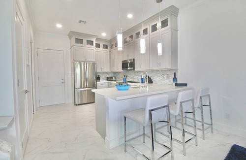 Stuart Casa | New - Waterfront Home in Port Salerno - Stuart - Private Boat Dock & Boat Lift - Community Pool.
