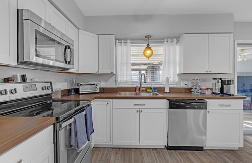 Inverness Casa | NEW! Waterfront Retreat w/ Canal Access