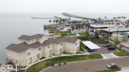 Port Isabel Casa | New Waterfront Bungalow - Fishermans Paradise - Bungalow Tarvana