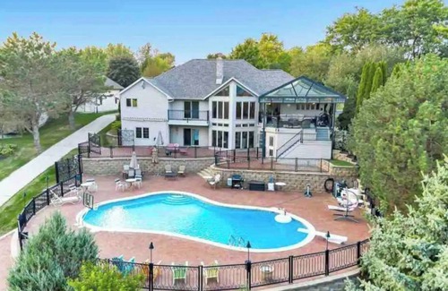 Wrightstown Casa | NEW! WATERFRONT VACATION DREAM HOME!