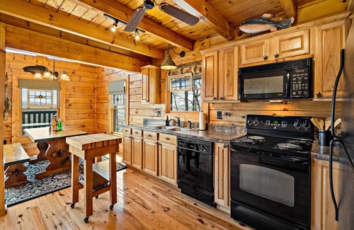 Bostic Casa | New! Welcome to Mountain Vista – Your Scenic Escape in Bostic, NC