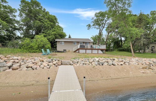 Battle Lake Casa | NEW! West Battle Lake, Amazing Grace Etta Beach