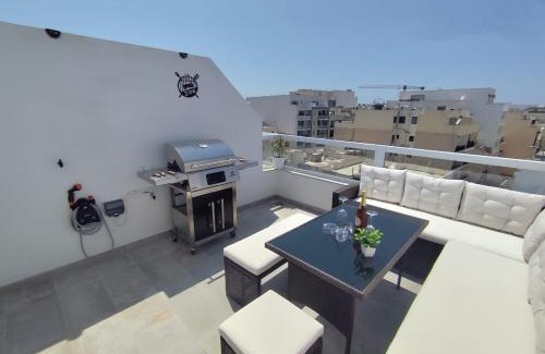 Bugibba Apartamento | New White Lotus Penthouse 13 St Pauls Bay Malta