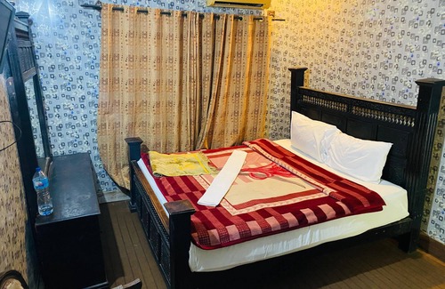 G-9 Sector Casa | New White Rose Guest House