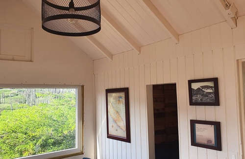 Shiribana Cabina | NEW: Wine Cabin