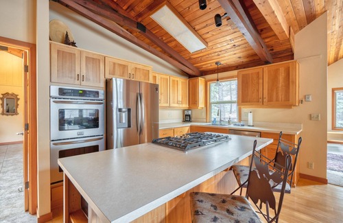 Black Butte Ranch Casa | NEW Winter Retreat at Black Butte Ranch