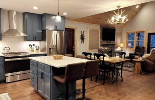 Beech Mountain Cabina | Brand New Cabin-Convenient Location!
