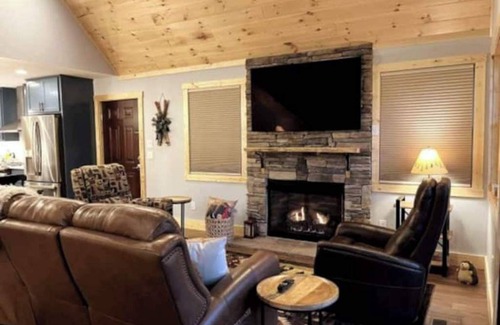Beech Mountain Cabina | Brand New Cabin-Convenient Location!