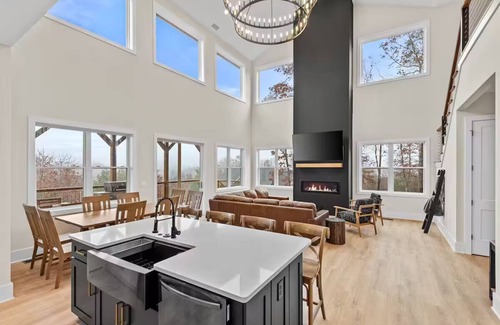 Edens Gate Casa | NEW with VIEWS Modern 4BR w Hot Tub, Fire Pit, Game Room, Near New River!