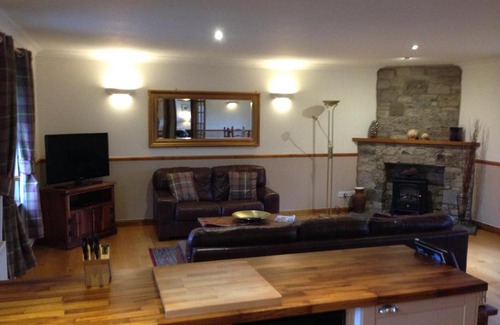 Ashkirk Casa | New Woll Estate