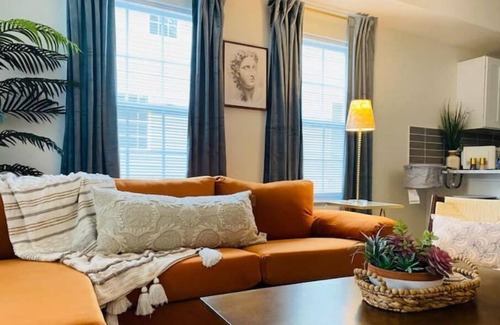 Graysville Casa | 𝔑𝔢𝔴 𝔚𝔬𝔯𝔩𝔡 Entire townhome near MALL