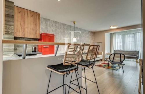Sofia Apartamento | New York: A spacious modern apartment with parking