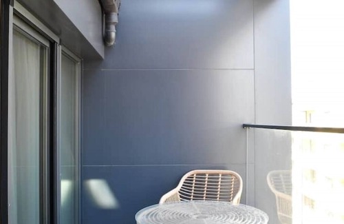 Sofia Apartamento | New York: A spacious modern apartment with parking