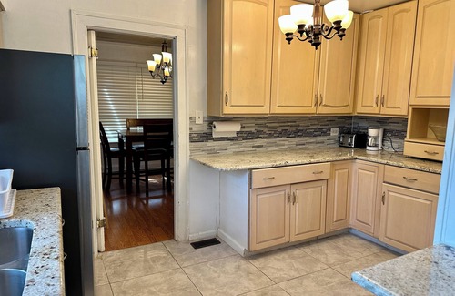 North Chicago Casa | New Your Home Away From Home! - Near Great Lakes Naval Base!!