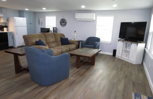 Graford Casa | NEW-Zeke’s Retreat - Rocker B - Possum Kingdom