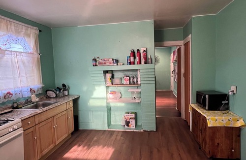 Newark Apartamento | Newark's Art Deco 1-bdrm Oasis