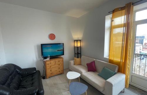 Matiçan Hostal | NEWBORN CENTER hostel ALL DAY FREE COFFEE