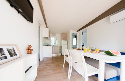 Ca' Savio Casa | Newcampsite Beachside Getaway: 2 Bedroom 2 bathroom Mobile Home in Ca'Savio