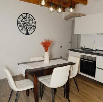 Castelnuovo del Garda Apartamento | Newcastle house