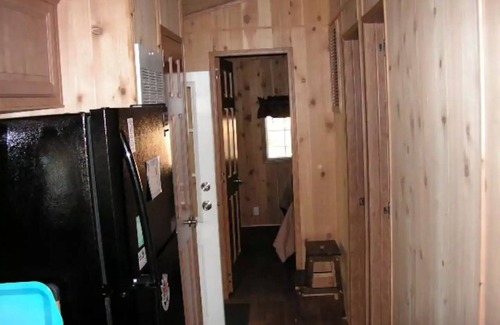 Cloyne Cabaña | Newer Deluxe Cottage, Bon Echo Park