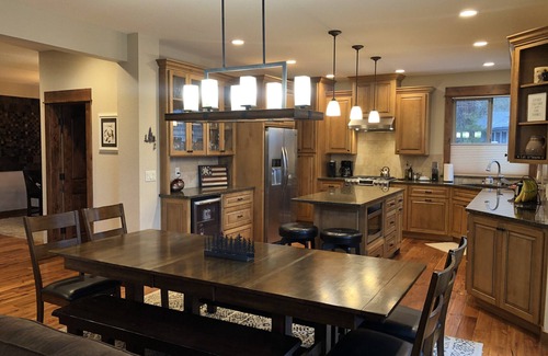Sunriver Casa | ¡Nueva casa al otro lado de la calle de SHARC con 10 pases!